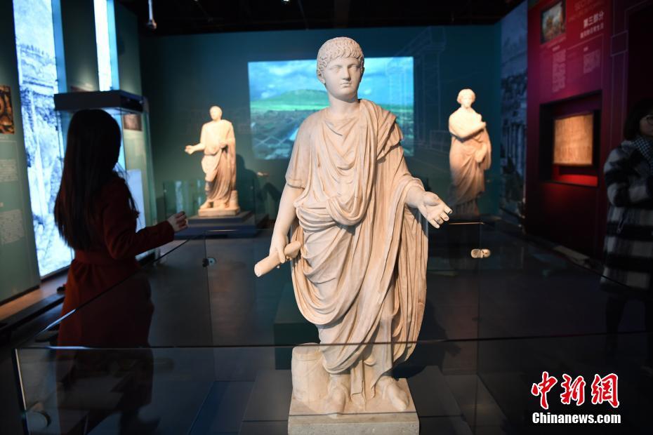 庞贝古城出土文物运抵成都 “罗马后花园”再现