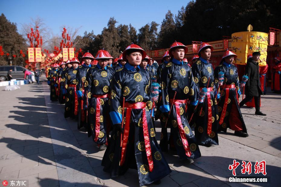 北京地坛庙会彩排仿清祭地 再现清朝宫廷祭祀礼仪