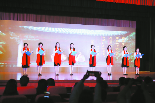 “最美朗读者”诵咏庐