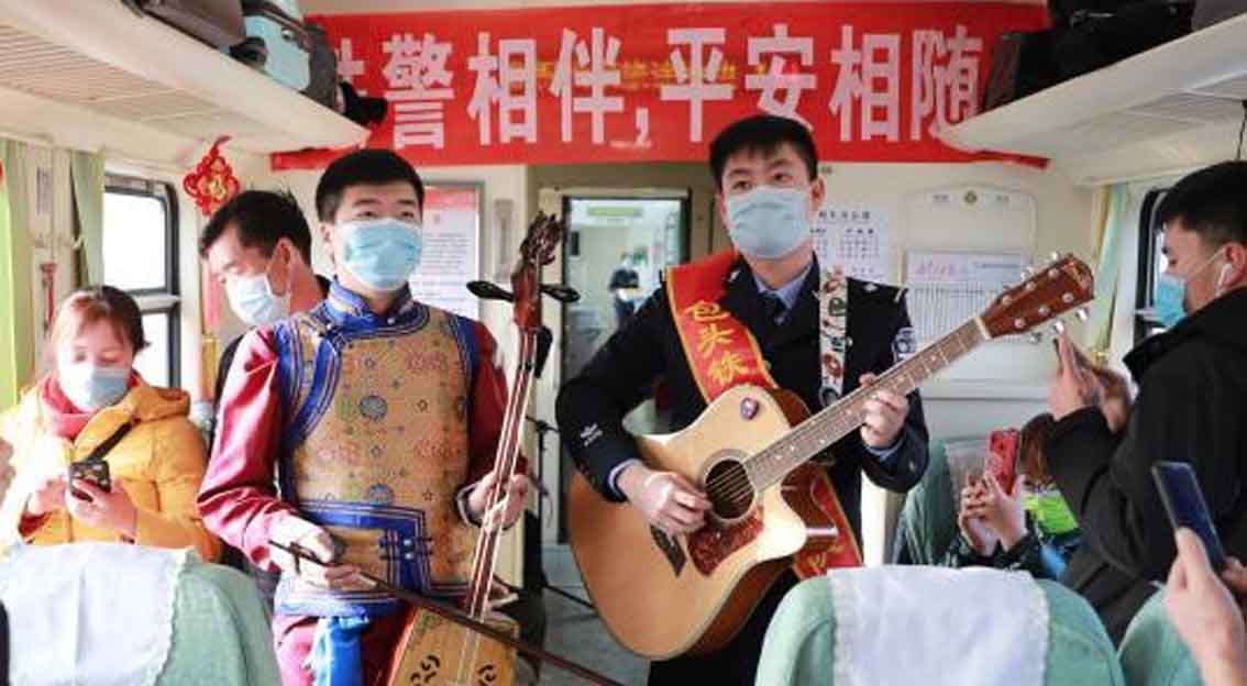 春运防疫 警民唱响平