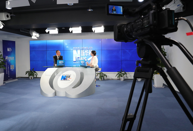 让新加坡政府知道引进外来移民对本地社会做了什么样的贡献，方便大家互相融合。