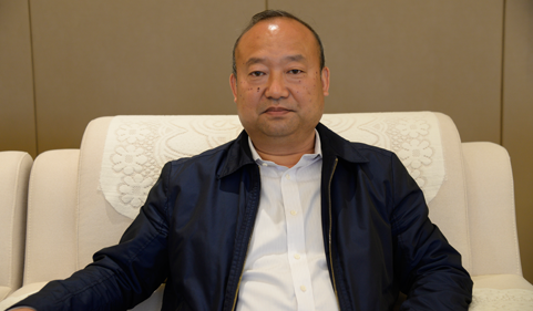 张校林 中共荣成市委