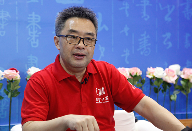 孩子需要的是连贯的阅读、成本的阅读