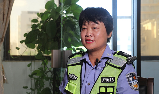 陈少玲 绽放在斑马线