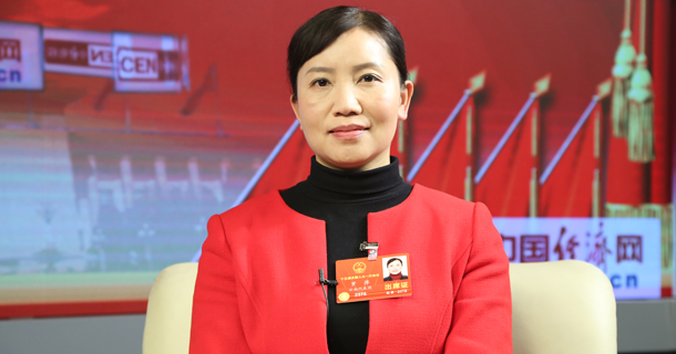 全国人大代表罗萍