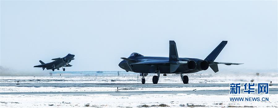 中国空军歼-20战机